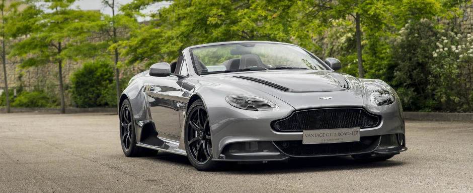 Asa arata cel mai extrem Aston Martin decapotabil, botezat Vantage GT12 Roadster