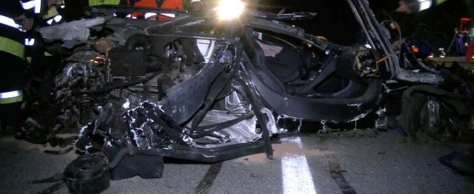ASA arata un McLaren 12C in urma unui accident la 240 km/h ASA arata un McLaren 12C in urma unui accident la 240 km/h
