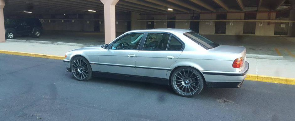 Ascunde sub capota motorul unui M5 si tocmai a fost scos la vanzare. Uite cu cat se da acest unic BMW 749i Ascunde sub capota motorul unui M5 si tocmai a fost scos la vanzare. Uite cu cat se da acest unic BMW 749i