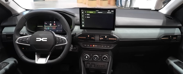 Asta e momentul asteptat de toata lumea. Uite cum arata in realitate noua Dacia Sandero