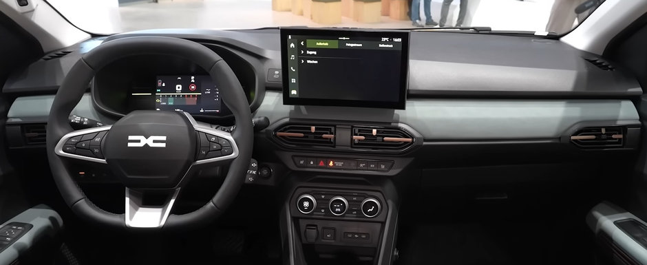 Asta e momentul asteptat de toata lumea. Uite cum arata in realitate noua Dacia Sandero Asta e momentul asteptat de toata lumea. Uite cum arata in realitate noua Dacia Sandero