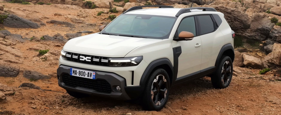 Asta e momentul asteptat de toata lumea. Uite cum arata in realitate, fara pic de Photoshop, noua Dacia Duster 3! Asta e momentul asteptat de toata lumea. Uite cum arata in realitate, fara pic de Photoshop, noua Dacia Duster 3!