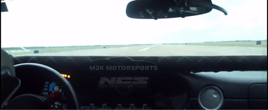 ASTA e momentul asteptat de toata lumea. VIDEO DE LA BORD cu prima masina de strada care atinge 300 mph ASTA e momentul asteptat de toata lumea. VIDEO DE LA BORD cu prima masina de strada care atinge 300 mph
