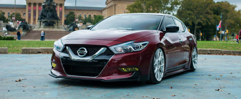 Asta este Nissan-ul pe care sigur il vrei in parcare. Din meniu nu lipsesc jantele Vossen si suspensia pneumatica Asta este Nissan-ul pe care sigur il vrei in parcare. Din meniu nu lipsesc jantele Vossen si suspensia pneumatica