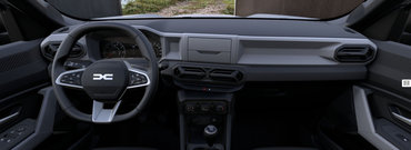 Asta primesti daca nu platesti nimic in plus: uite cum arata noua Dacia Duster 3 in versiunea cheala