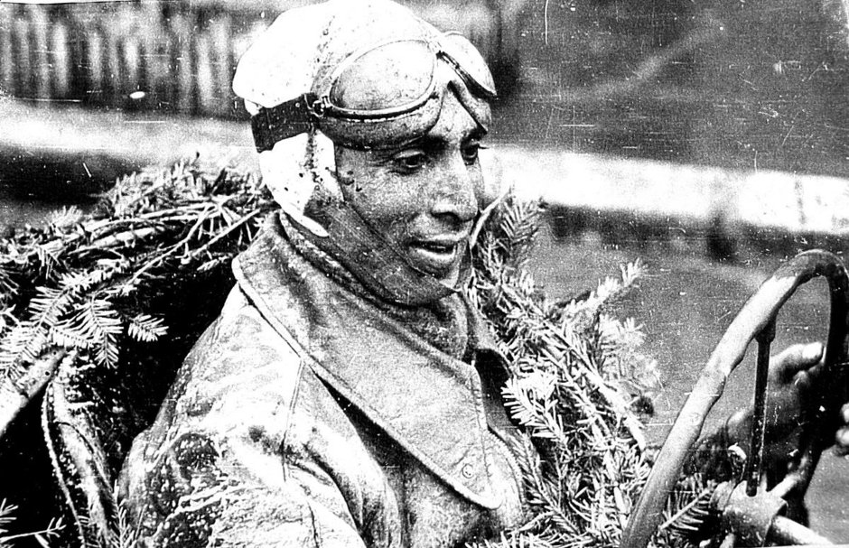 Astazi pilotul Marin Dumitrescu implineste 96 de ani! Astazi pilotul Marin Dumitrescu implineste 96 de ani!