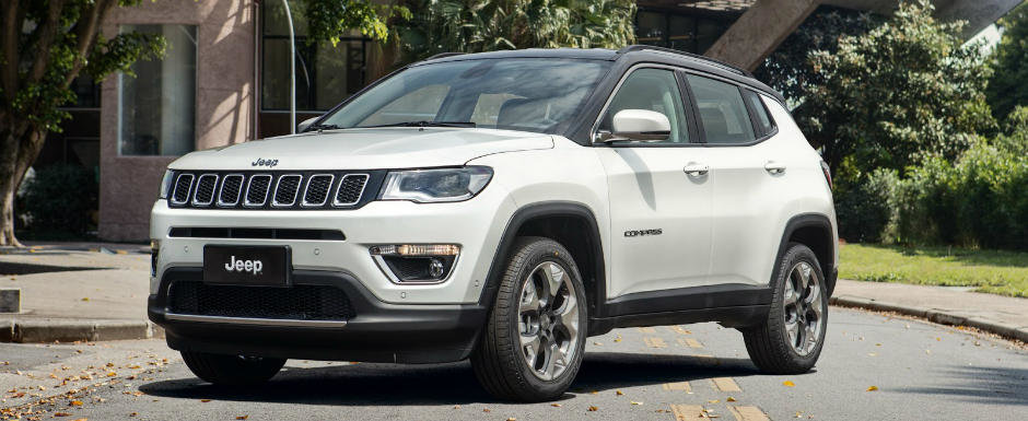Asteptarea a luat sfarsit. Dupa 9 ani, Jeep lanseaza cea mai noua generatie a modelului Compass Asteptarea a luat sfarsit. Dupa 9 ani, Jeep lanseaza cea mai noua generatie a modelului Compass