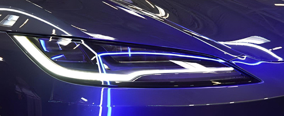 Asteptarea a luat sfarsit. Tesla prezinta oficial noul Model 3 Facelift cu un design revizuit la exterior si materiale de calitate superioara la interior. Cum arata in realitate Asteptarea a luat sfarsit. Tesla prezinta oficial noul Model 3 Facelift cu un design revizuit la exterior si materiale de calitate superioara la interior. Cum arata in realitate