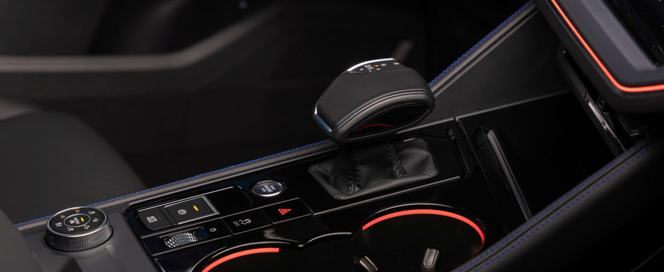 Asteptarea a luat sfarsit. Volkswagen prezinta oficial noul Touareg cu display de 15 inch, faruri HD si motor de 462 CP Asteptarea a luat sfarsit. Volkswagen prezinta oficial noul Touareg cu display de 15 inch, faruri HD si motor de 462 CP