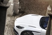 Aston Martin DB11 cu motor V8