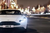 Aston Martin DB11 cu motor V8