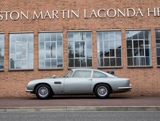 Aston Martin DB5 Bond Car