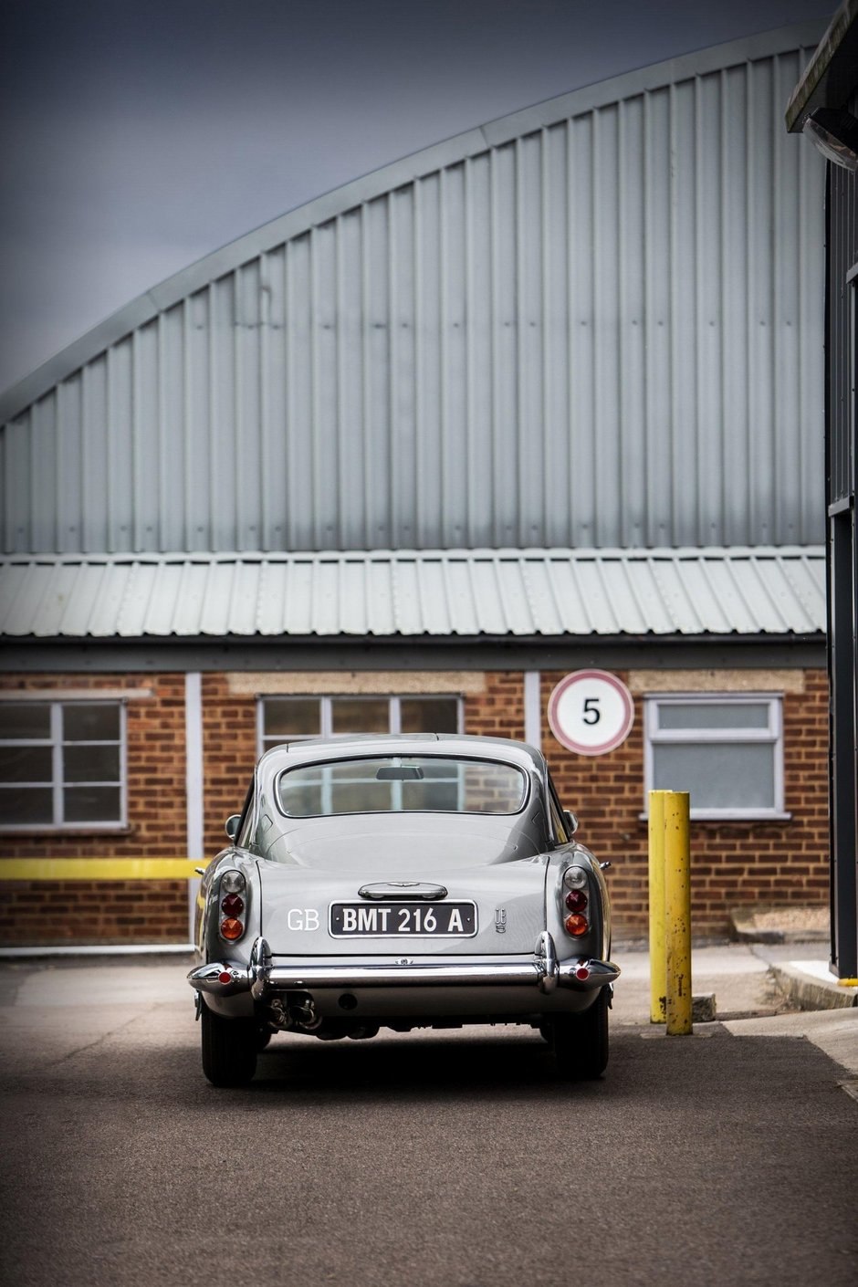 Aston Martin DB5 Bond Car