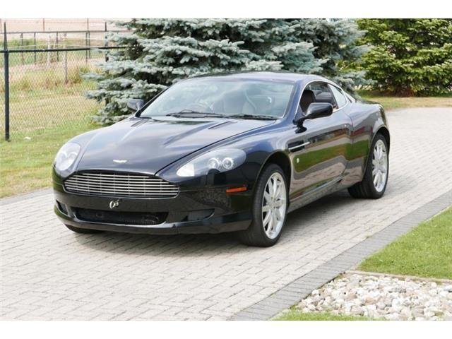 Aston Martin DB9 la 18500 euro