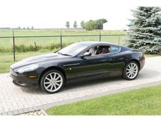 Aston Martin DB9 la 18500 euro