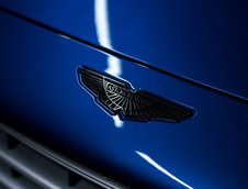 Aston Martin DBX 707