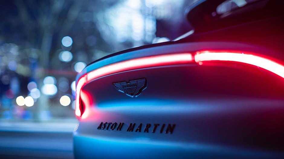 Aston Martin DBX by Q