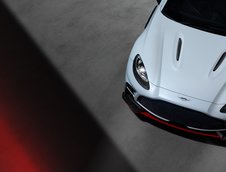 Aston Martin DBX S