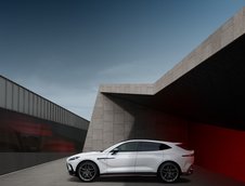 Aston Martin DBX S