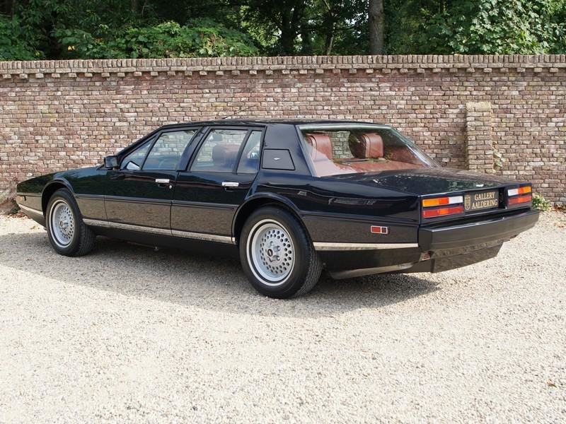 Aston Martin Lagonda de vanzare