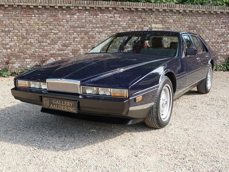 Aston Martin Lagonda de vanzare