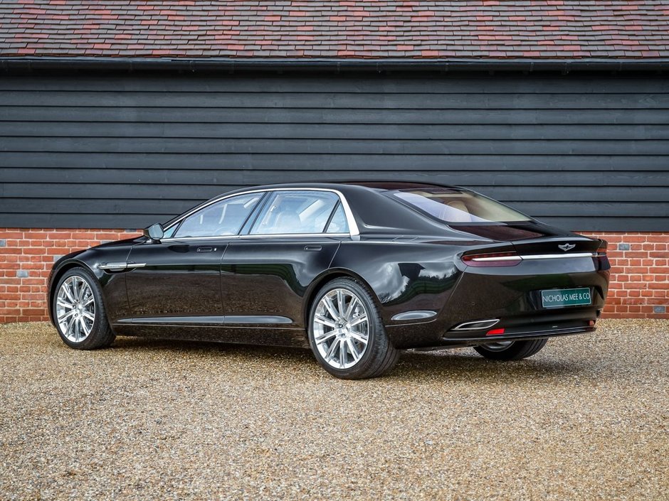 Aston Martin Lagonda Taraf de vanzare