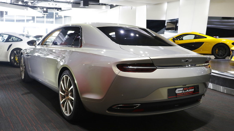 Aston Martin Lagonda Taraf de vanzare