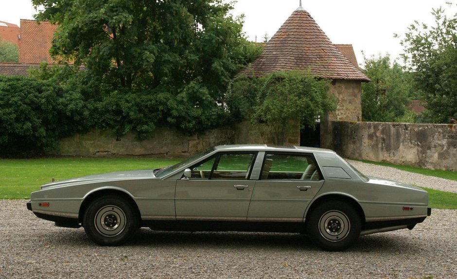 Aston Martin Lagonda