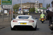 Aston Martin One-77 cucereste Londra