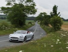 Aston Martin prezinta DBS Volante