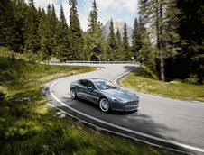 Aston Martin Rapide - Putere, eleganta, suflet... in patru usi!