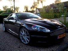 Aston Martin V12: DBS vs. Vanquish S