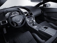 Aston Martin V12 Vantage dezvaluit