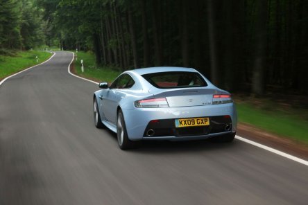 Aston Martin V12 Vantage - Galerie Foto Aston Martin V12 Vantage - Galerie Foto