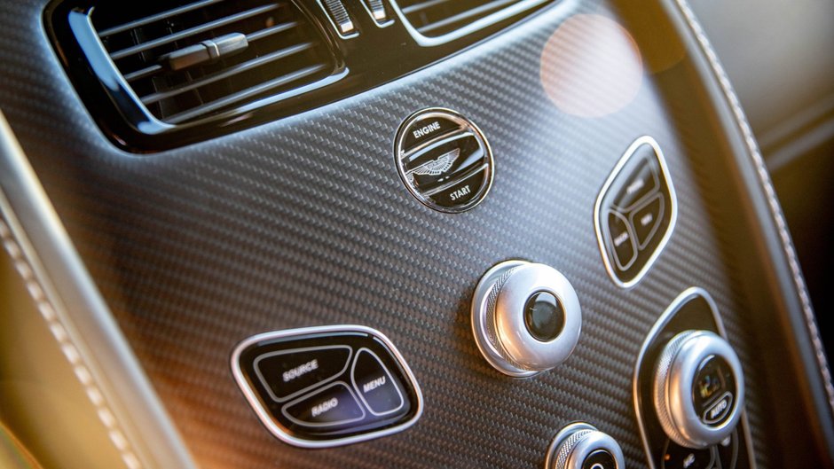 Aston Martin V12 Vantage S de vanzare