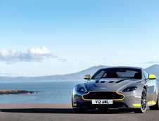 Aston Martin V12 Vantage S manual