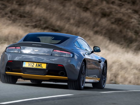 Aston Martin V12 Vantage S manual