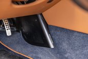 Aston Martin V12 Vantage S Roadster cu transmisie manuala