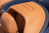 Aston Martin V12 Vantage S Roadster cu transmisie manuala