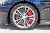 Aston Martin V12 Vantage S Roadster cu transmisie manuala