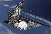 Aston Martin V12 Vantage S Roadster cu transmisie manuala