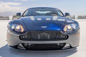 Aston Martin V12 Vantage S Roadster cu transmisie manuala