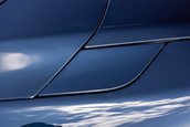 Aston Martin V12 Vantage S Roadster cu transmisie manuala