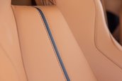 Aston Martin V12 Vantage S Roadster cu transmisie manuala