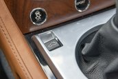Aston Martin V12 Vantage S Roadster cu transmisie manuala