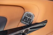 Aston Martin V12 Vantage S Roadster cu transmisie manuala