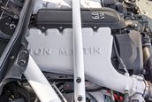 Aston Martin V12 Vantage S Roadster cu transmisie manuala