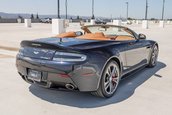 Aston Martin V12 Vantage S Roadster cu transmisie manuala