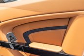 Aston Martin V12 Vantage S Roadster cu transmisie manuala