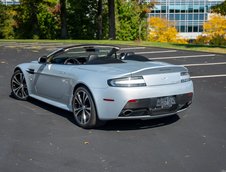 Aston Martin V12 Vantage S Roadster de vanzare